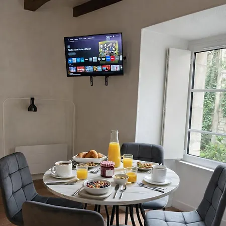 De Charme Avec Cheminée Décorative * Angers